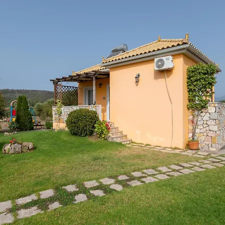 Spedion - Near To Sea With Heated Swimming Pool *