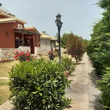 度假居 Spedion - Near To Sea With Heated Swimming Pool