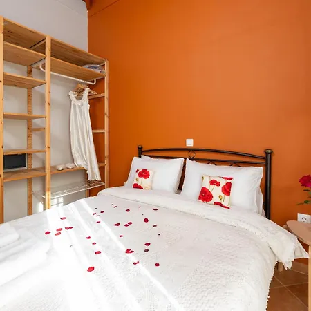 Spedion - Near To Sea With Heated Swimming Pool Casa vacanze
