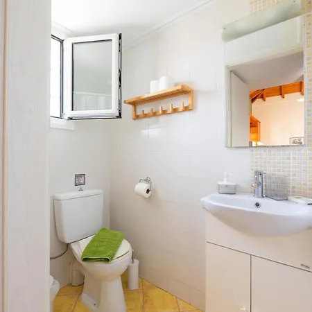 Spedion - Near To Sea With Heated Swimming Pool Casa vacanze *