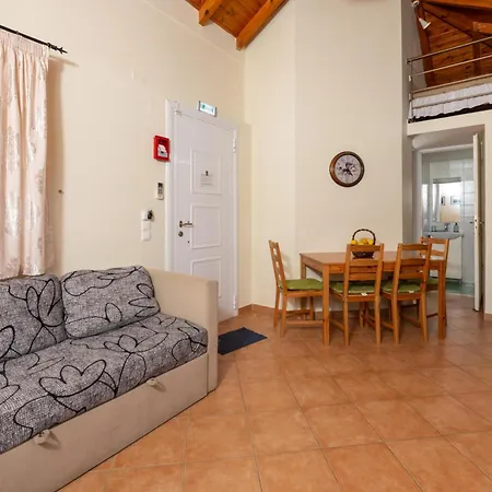 Spedion - Near To Sea With Heated Swimming Pool